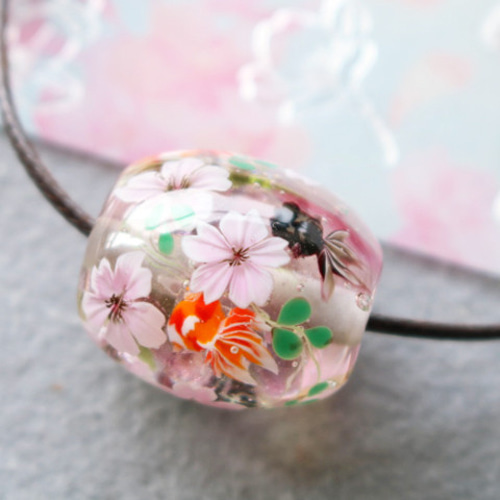 ♥とても古い　ガラス玉　ネックレス　トンボ玉　７４ｃｍ　とんぼ玉　骨董　古玩 Cosmo 革紐 ネックレス」トンボ玉 ネックレス ガラス 星 メンズ