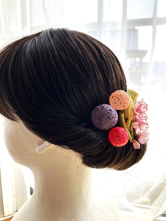 桜と蝶と糸玉の髪飾り 6枚目の画像