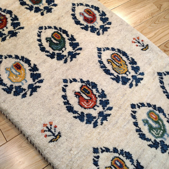 新規入荷】ペルシャ ギャッベ 玄関マット 92×62cm アイボリー 鶏
