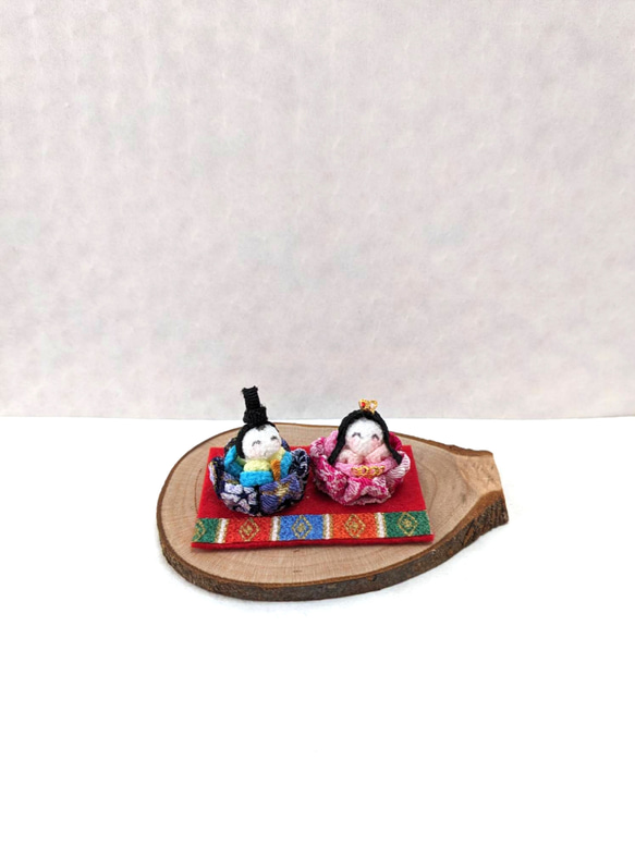 ❀ちりめん細工❀ コインサイズの小さなお雛様と桜の切株　 6枚目の画像