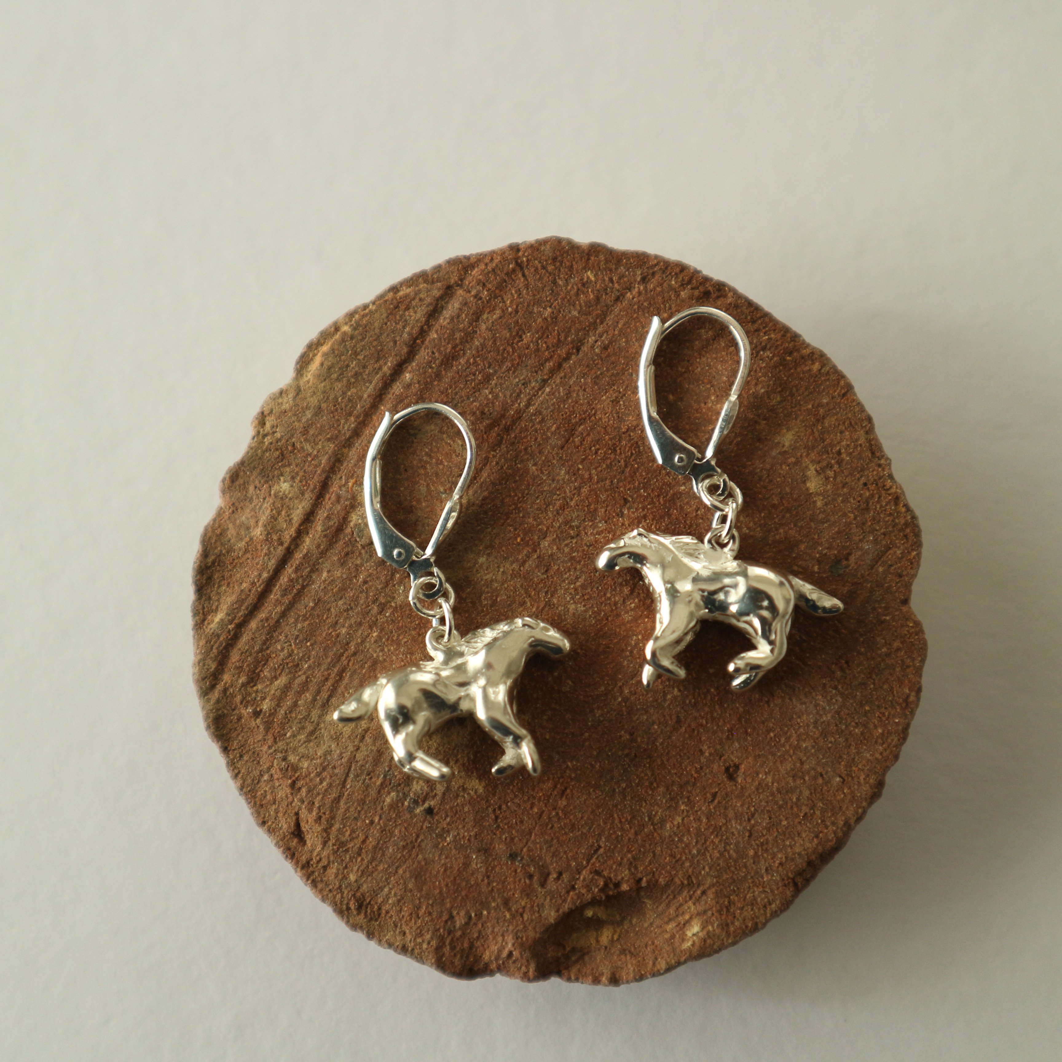 【Silver925】洞窟壁画の馬のピアス（イヤリング）