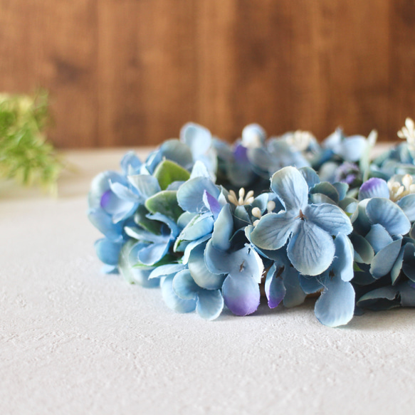 18㎝ニュアンスブルーの紫陽花リース　母の日　アーティシャルフラワー　造花　通年　結婚祝い　ギフト　リース 2枚目の画像
