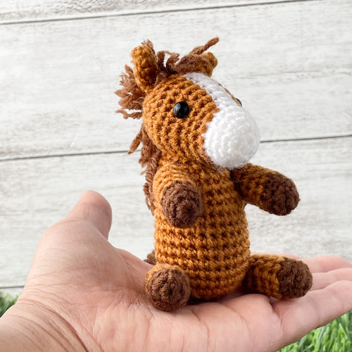 受注製作】お馬さんのあみぐるみ お座りタイプ【栗毛】母の日の