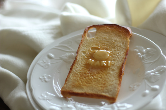 【受注生産／1カ月待ち】名入れ&猫ちゃんバターのトーストスマホケース 11枚目の画像