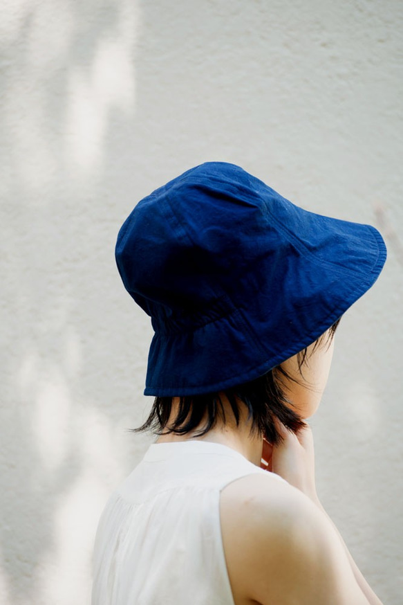 靛藍染色府綢鬱金香帽 M 號 [有機棉] 第5張的照片