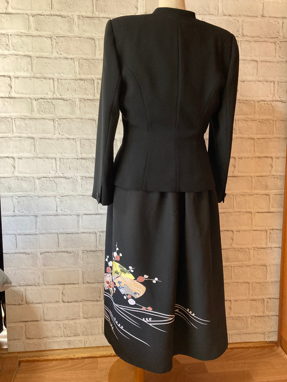 梅の花　黒留袖リメイク　絹　ギャザースカート 9枚目の画像