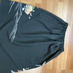 梅の花　黒留袖リメイク　絹　ギャザースカート 12枚目の画像