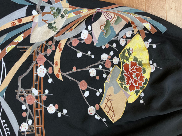 梅の花　黒留袖リメイク　絹　ギャザースカート 11枚目の画像