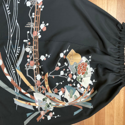 梅の花　黒留袖リメイク　絹　ギャザースカート 13枚目の画像