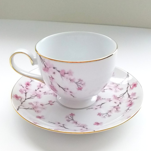 桜のティーセット(カップ&ソーサー1客、プレート1枚) 【この品限り