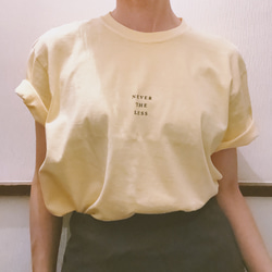 儘管如此，女士黃油色T卹，中號 第5張的照片