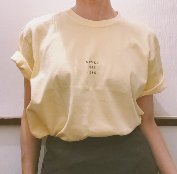 儘管如此，女士黃油色T卹，中號 第5張的照片