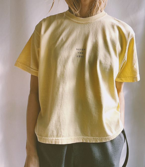 儘管如此，女士黃油色T卹，中號 第4張的照片