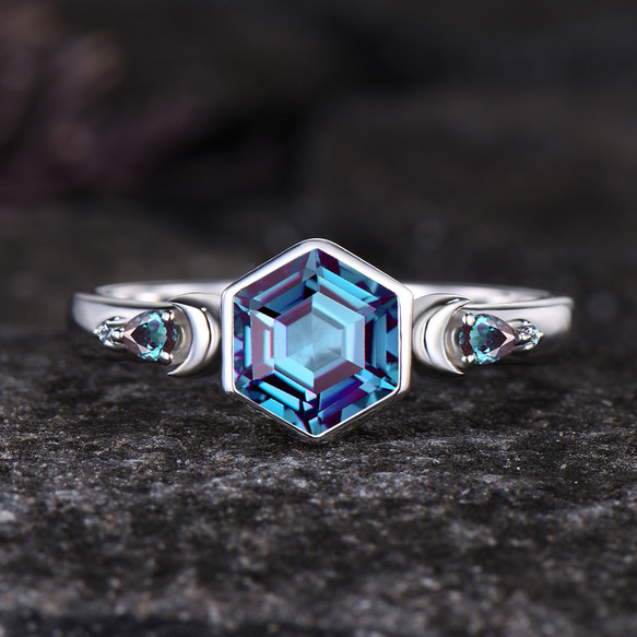 6月の誕生石アレキサンドライトリングカラーチェンジストーン