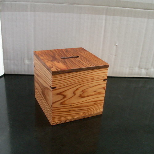 ○屋久杉 木製 貯金箱 コインケース K147 小銭入れ・コインケース 森の