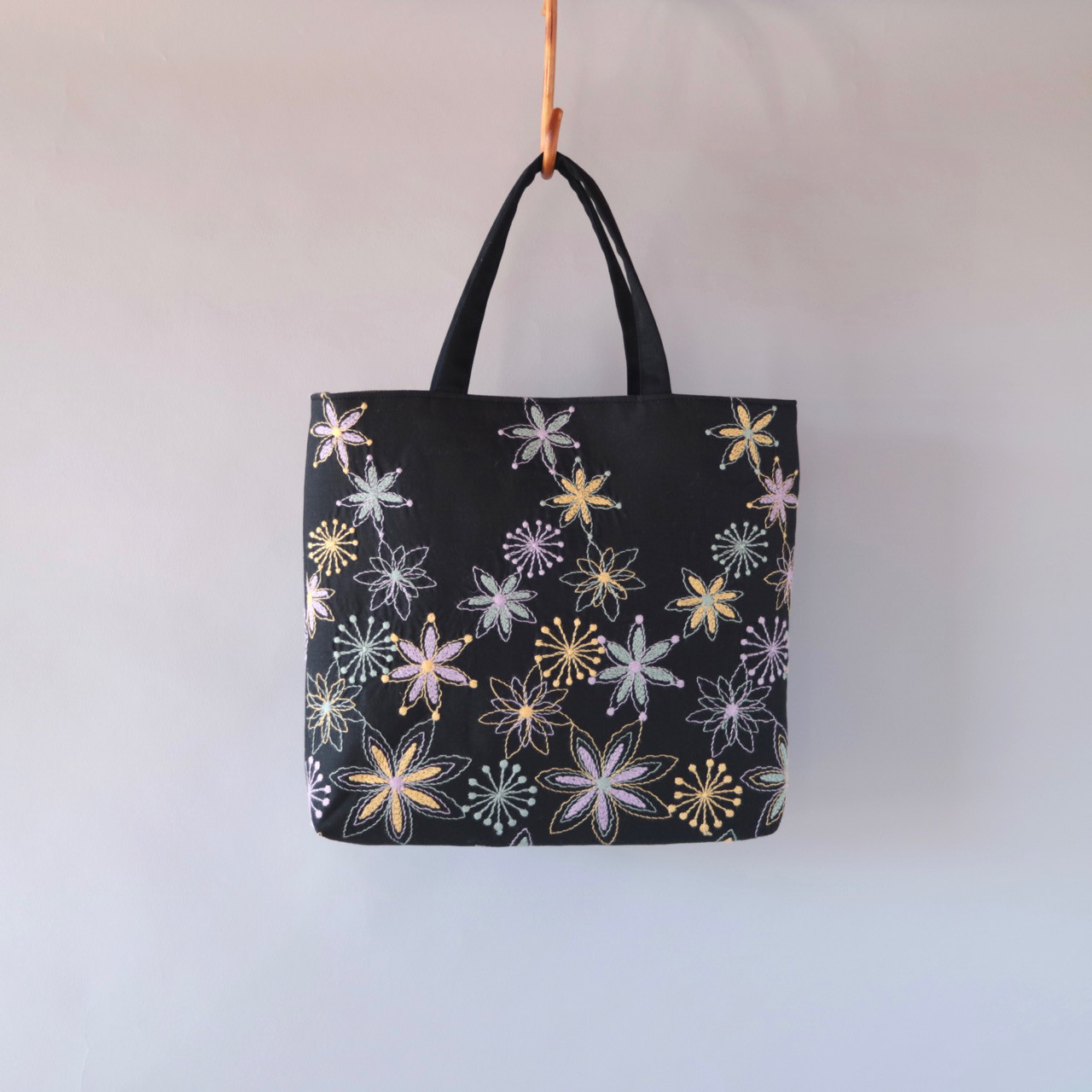 くすみカラー　フラワー刺繍　プチトートバッグ　M