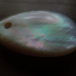 珍珠母貝吊墜頂部水滴形雙面拋光 第8張的照片