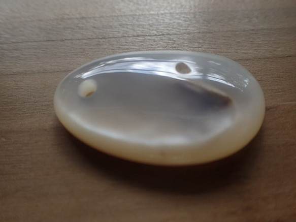珍珠母貝吊墜頂部水滴形雙面拋光 第3張的照片