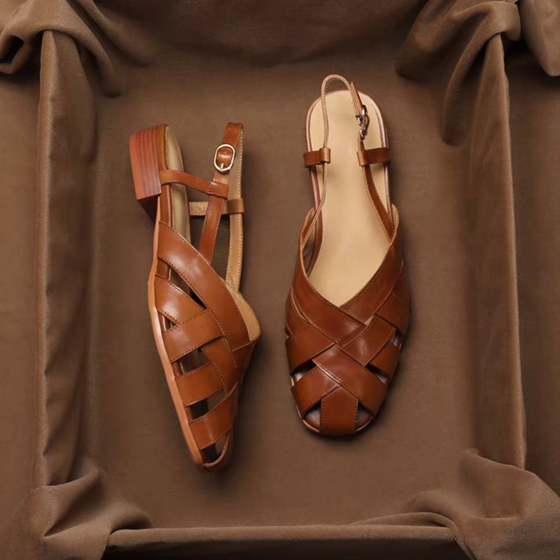 そんな願いを叶える、大人女子におすすめのフラットサンダル。ぺたんこ サンダル レディース フラットサンダル ナチュラル