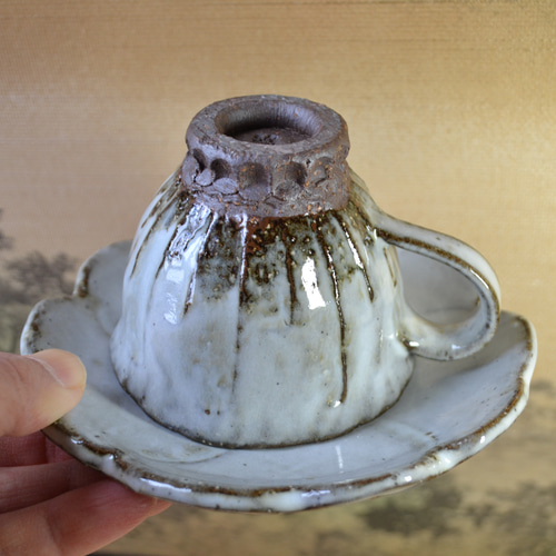 再入荷！】花皿＆コーヒーカップ(藁灰釉)セット カップ＆ソーサー ☆萩