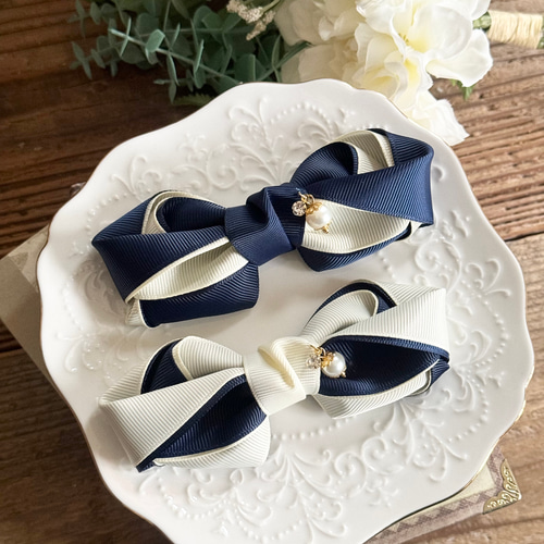 ドレスリボン ブラック 黒 パールチャーム付き リボンヘアアクセサリー