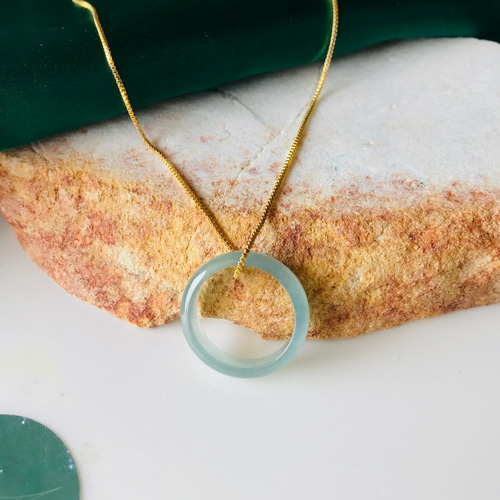 楽天市場】グアテマラ産 翡翠 ヒスイ jade くりぬき リング