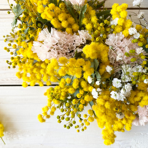 予約販売2月下旬～発送*春のミモザとスターチスのハーフリース リース