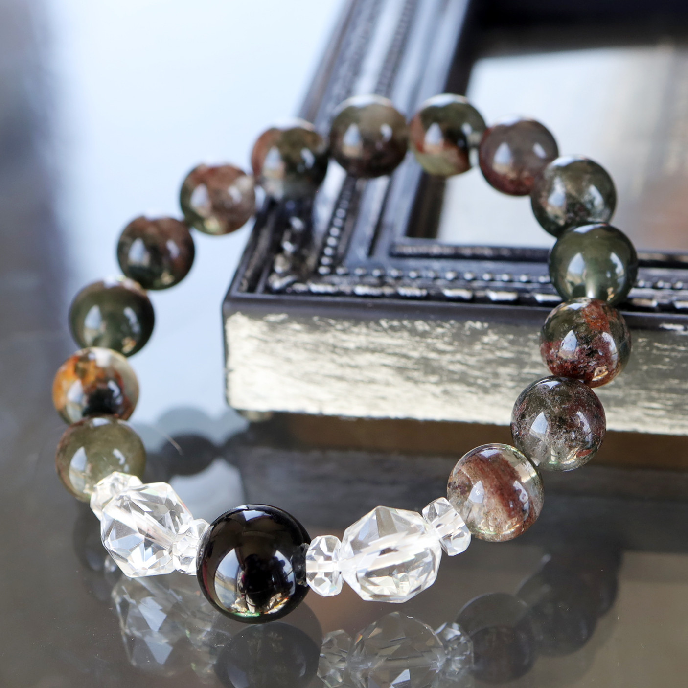 ネックレス｜幸運・厄除け｜美しい色合いのラピスラズリ×天然色