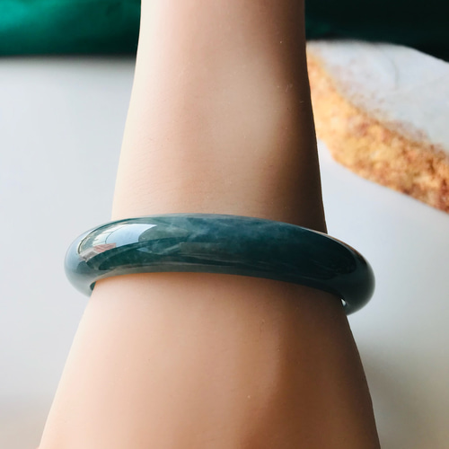 B310-068] ジェイド JADE ヒスイ 本翡翠 バングル 天然石 一点物