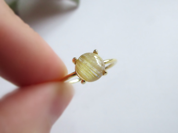 [美麗的顆粒] 6.8毫米「金髮晶石英」凸圓面戒指 第6張的照片