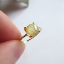 [美麗的顆粒] 6.8毫米「金髮晶石英」凸圓面戒指 第7張的照片
