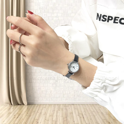 腕時計 通勤 通勤 通学 カップル時計 学生腕時計 伸縮式 多色選択 レザーバンド 時計  ファッション ベルト  オシ 10枚目の画像