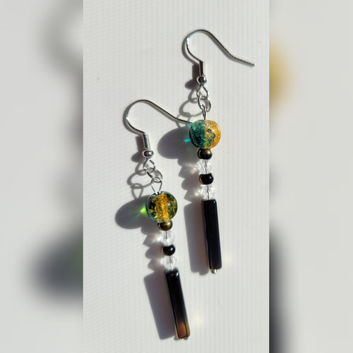 ハンドメイドピアス60