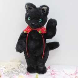 《送料無料》黒猫・青目　赤い襟飾り25cm 1枚目の画像