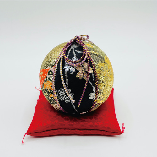 ❤金蘭生地 刺繍入り木目込み鞠❤ - 蝶々とさくら - 8cm