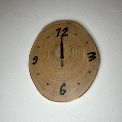 天然木の掛け時計(栗の木)電波時計 1枚目の画像