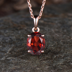 1月の誕生石天然ガーネットネックレスユニークな赤い宝石ガーネット