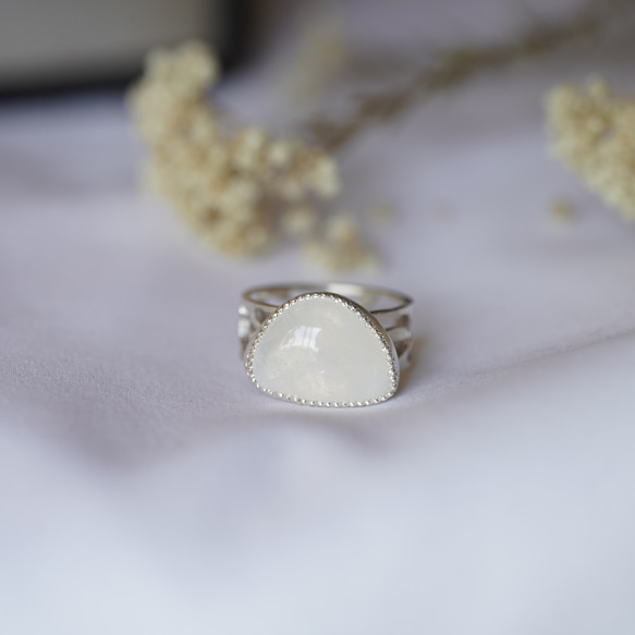 [送料当方負担] SV925 Oval White moon stone Arabesque Ring(RAR13_MS 1枚目の画像