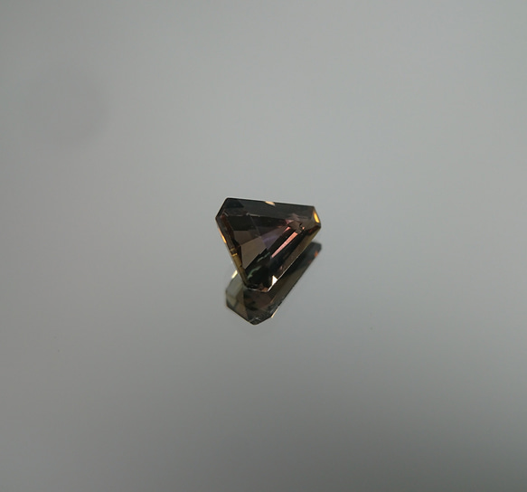 アキシナイト  ブルーティントアキシナイト  0.75ct  ⭐2112  kiraboshigem 7枚目の画像