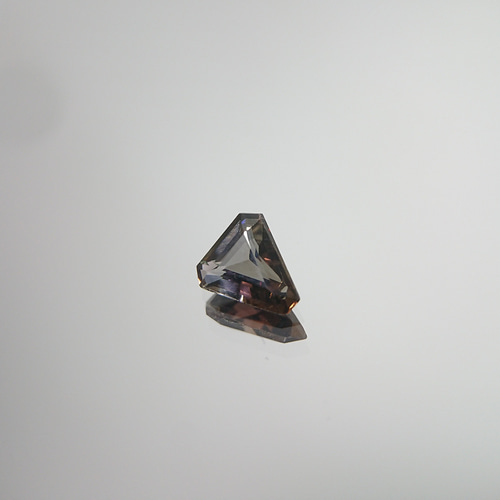 アキシナイト ブルーティントアキシナイト 0.75ct ⭐2112 kiraboshigem  