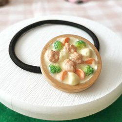 [ヘアゴム] クリームシチュー　ミニチュア　フェイクフード　食べ物　ヘアゴム　個性的　おしゃれ　かわいい　プチギフト 3枚目の画像