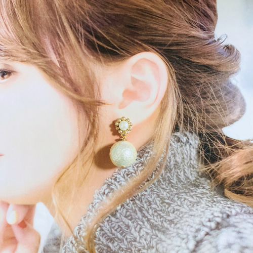 大粒 パール ゴールド ビーズ刺繍 淡水パール ✿ ピアス イヤリング