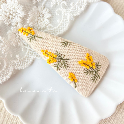 舞い踊るミモザ 手刺繍のパッチンピン ヘアピン hananoito 通販 