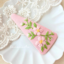 春のつぼみ 手刺繍のお花パッチンピン ヘアピン hananoito 通販