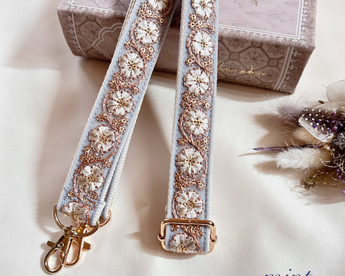 michimichi ひまわり　ショルダーバッグ　インド刺繍ホワイト 97e782a7de0c486d17e01cb611617d