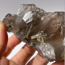 ブラジル産 Rutilated Quartz【ルチルクォーツ 原石】鉱物 天然石 自立 針金入り水晶 11枚目の画像