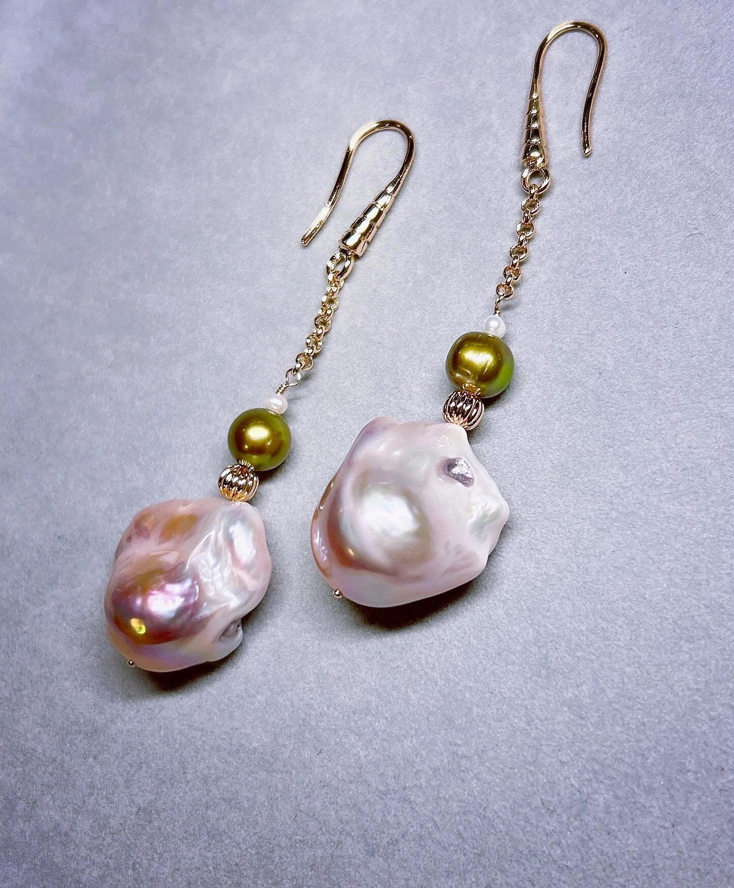 一点物14kgf☆レア！大粒オレンジ〜オーロラパープル！オイスターバロックパールの和風チェーン一粒ピアス