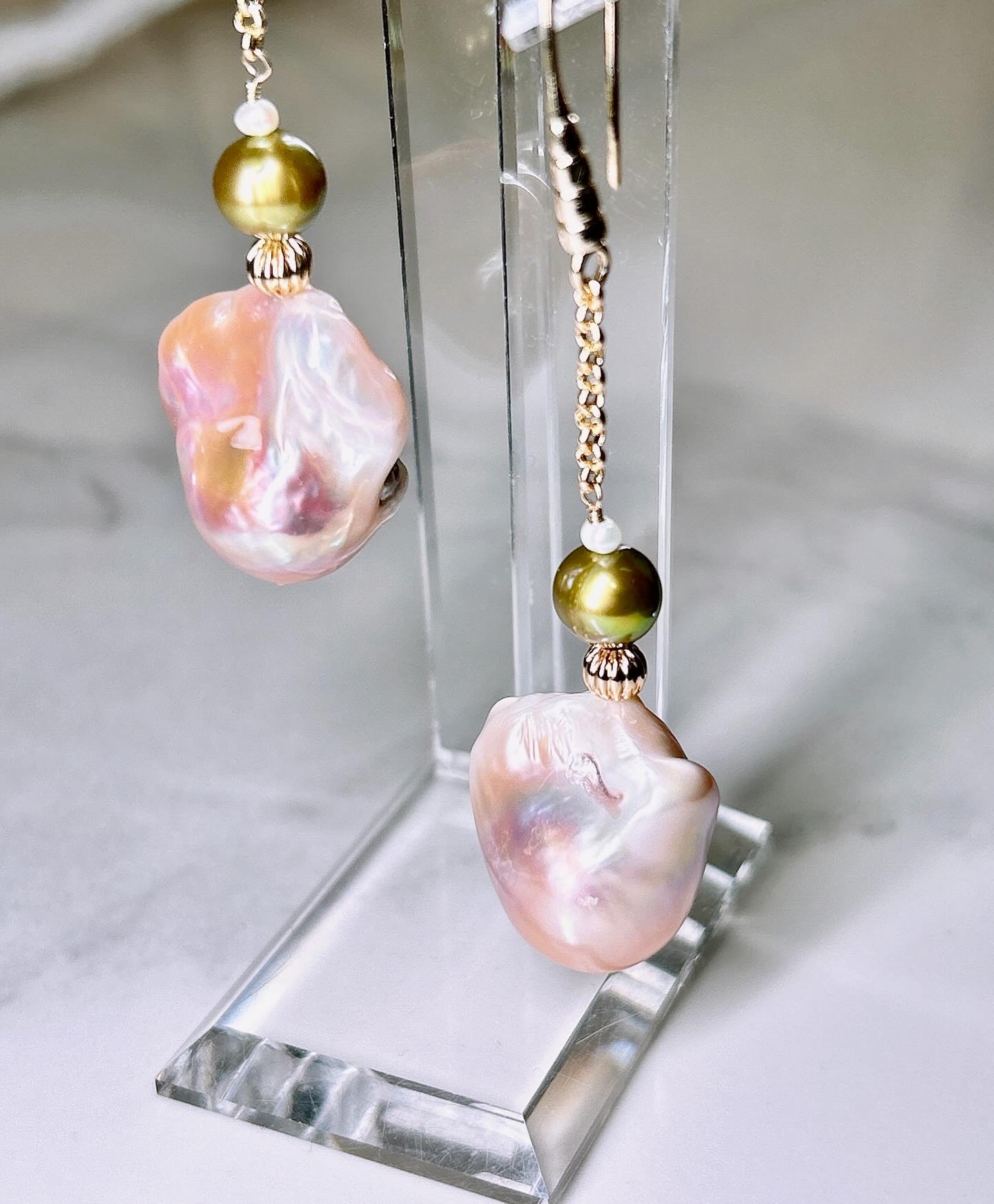 一点物14kgf☆レア！大粒オレンジ〜オーロラパープル！オイスターバロックパールの和風チェーン一粒ピアス