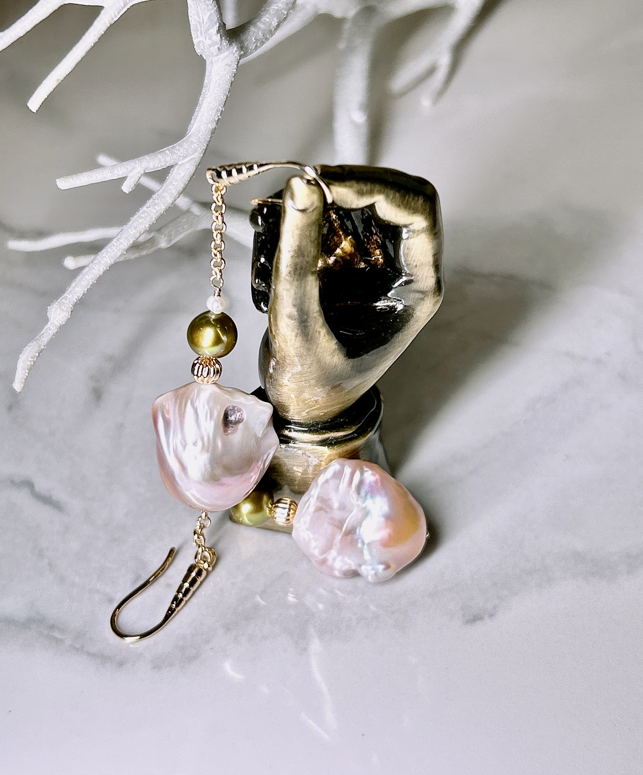 一点物14kgf☆レア！大粒オレンジ〜オーロラパープル！オイスターバロックパールの和風チェーン一粒ピアス