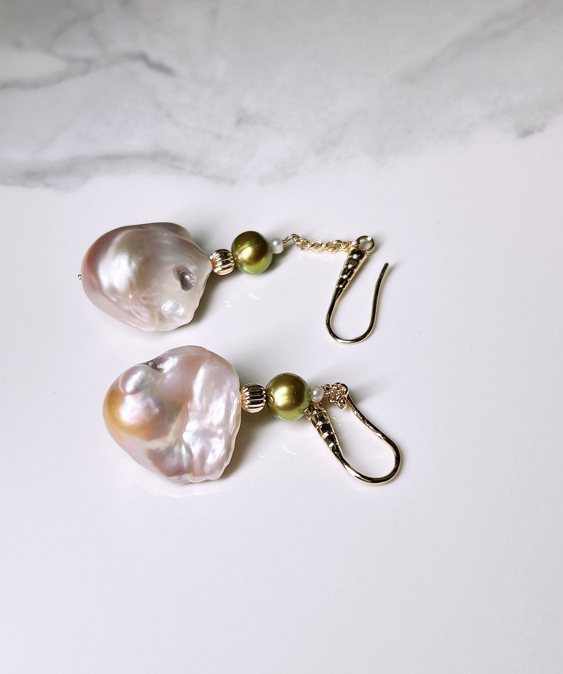 一点物14kgf☆レア！大粒オレンジ〜オーロラパープル！オイスターバロックパールの和風チェーン一粒ピアス